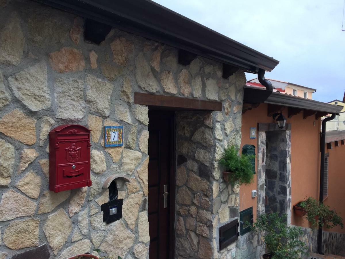 Apartamento La Casetta Di Elena Lamezia Terme Exterior foto